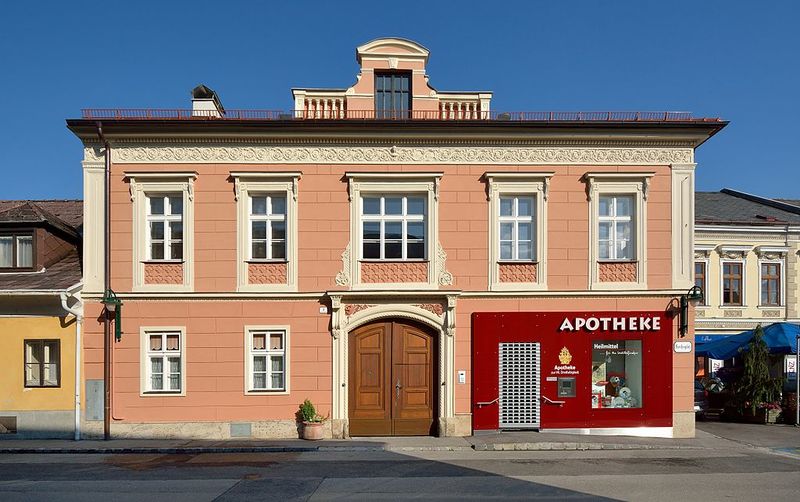 File:Apotheke Aspang-Markt DSC 1070w.jpg